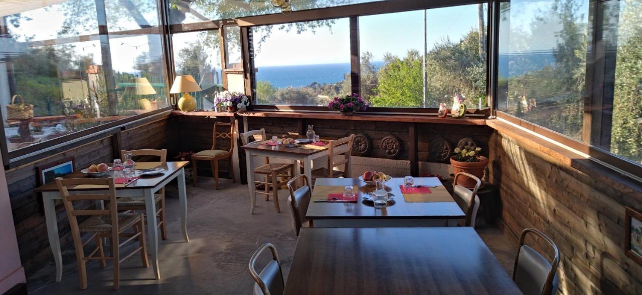 La Quercia Agriturismo Imperia Εξωτερικό φωτογραφία
