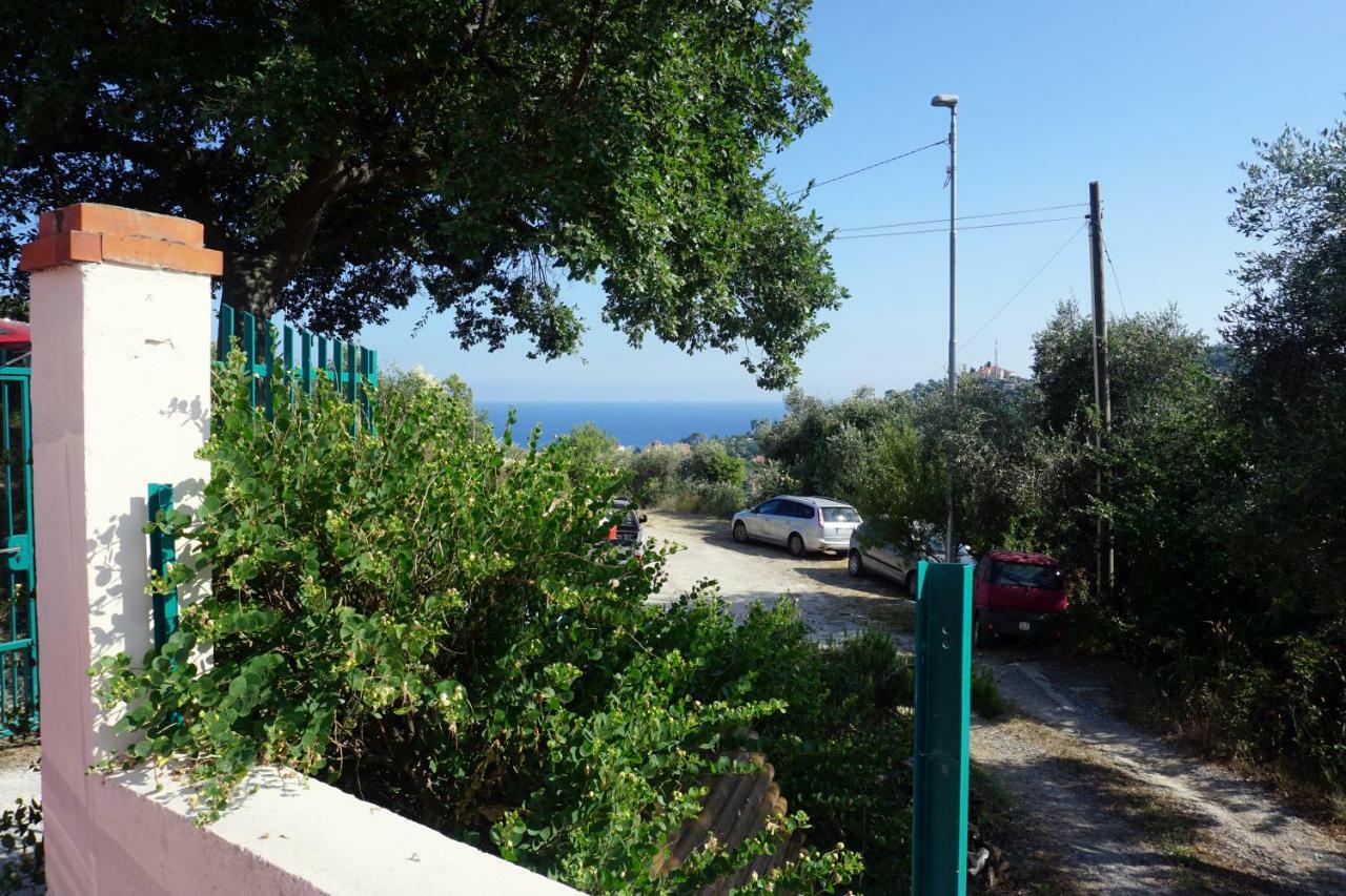 La Quercia Agriturismo Imperia Εξωτερικό φωτογραφία